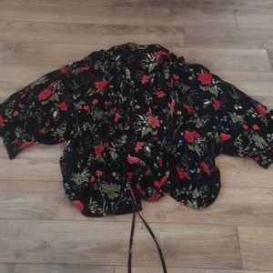 Express floral kimono (short) worn only twice!!